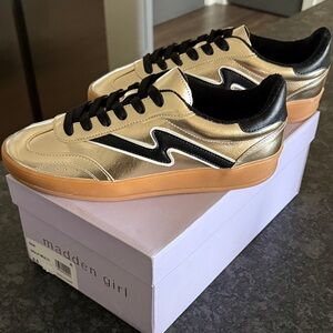 Women’s- Madden Girl Metallic Gold & Black Low-Top Sneakers